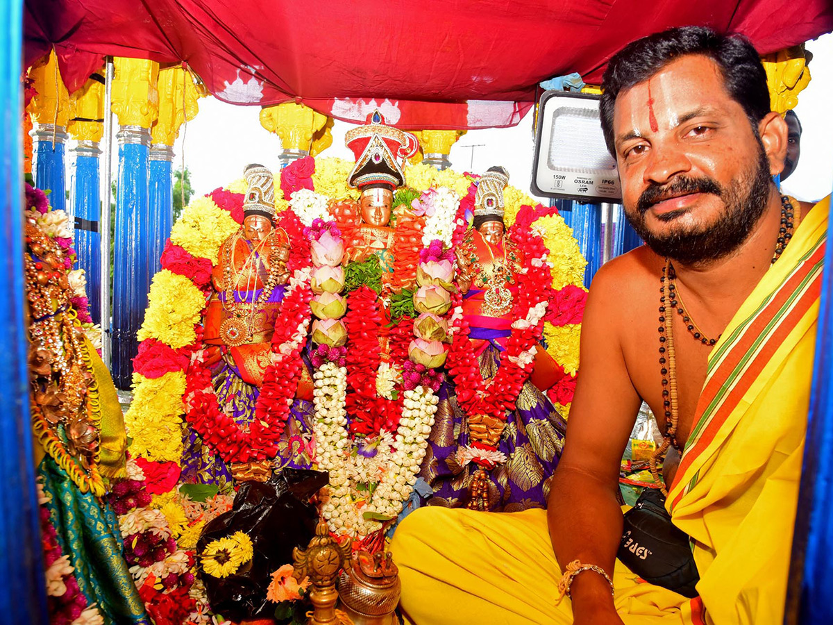 Huge Crowed at Venkateswara Swamy Brahmotsavam in Sircilla17