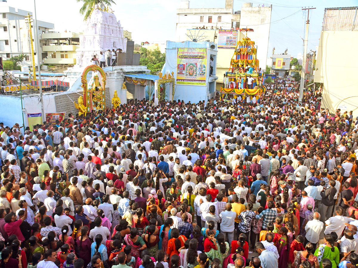 Huge Crowed at Venkateswara Swamy Brahmotsavam in Sircilla2