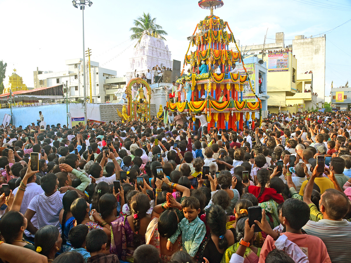Huge Crowed at Venkateswara Swamy Brahmotsavam in Sircilla5