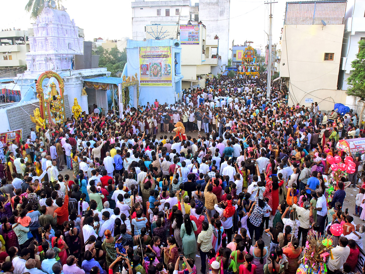 Huge Crowed at Venkateswara Swamy Brahmotsavam in Sircilla9