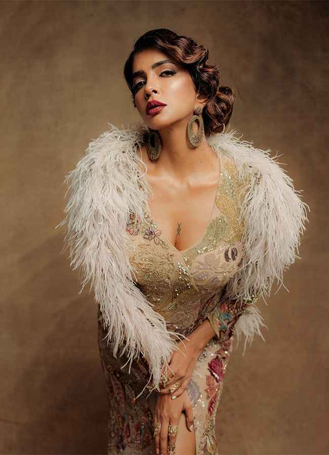 Lakshmi Manchu Birthday Special Photos15