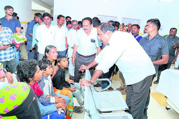 ఈవీఎం గోదాముల పరిశీలన
1