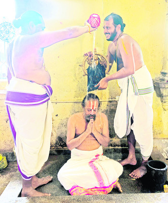 వేడుకగా శ్రీచక్రస్నానం 3