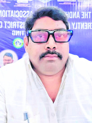పారా త్రోబాల్ జట్టు మేనేజర్గా సూర్యనారాయణ 1