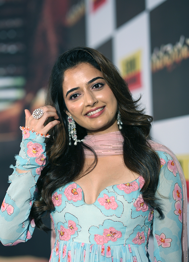 Actress Ashika Ranganath HD Latest Photos15