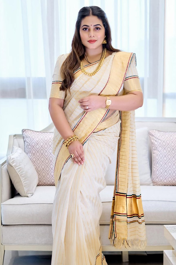 Actress Poorna looks gorgeous In saree Photos2