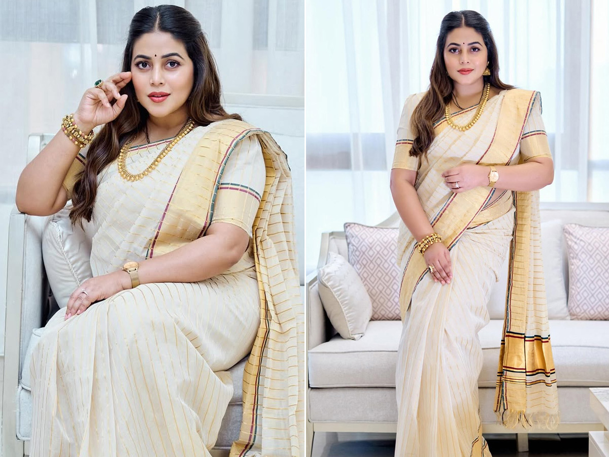 Actress Poorna looks gorgeous In saree Photos1