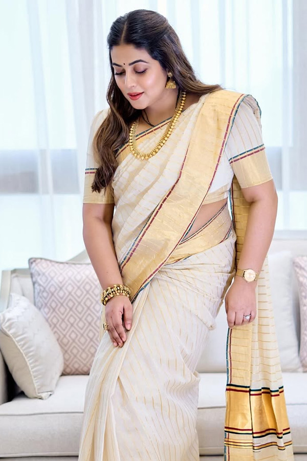 Actress Poorna looks gorgeous In saree Photos3