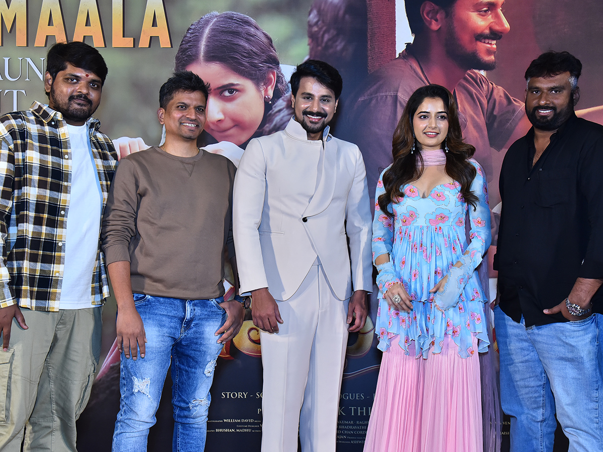 Gatha Vaibhava Movie Press Meet At Ashika Ranganath5