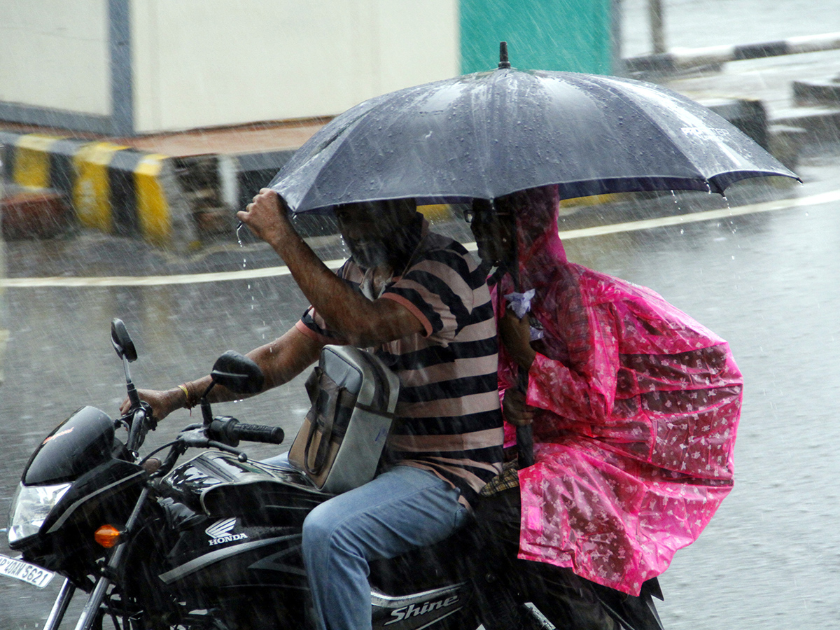 Heavy Rain in Vijayawada Photos11