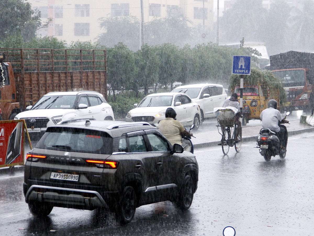 Heavy Rain in Vijayawada Photos14
