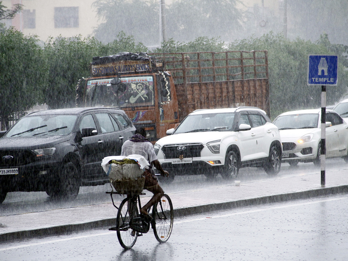 Heavy Rain in Vijayawada Photos15