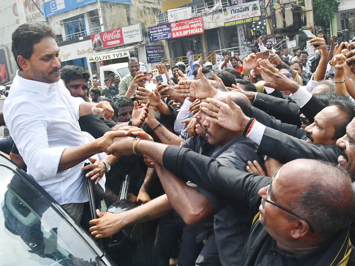 YS Jagan Narsipatnam Tour On Medical Colleges Privatization Photos12