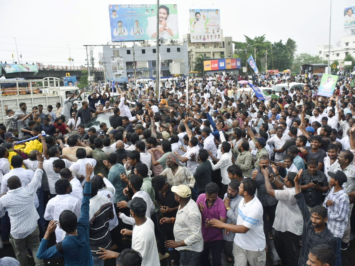 YS Jagan Narsipatnam Tour On Medical Colleges Privatization Photos28