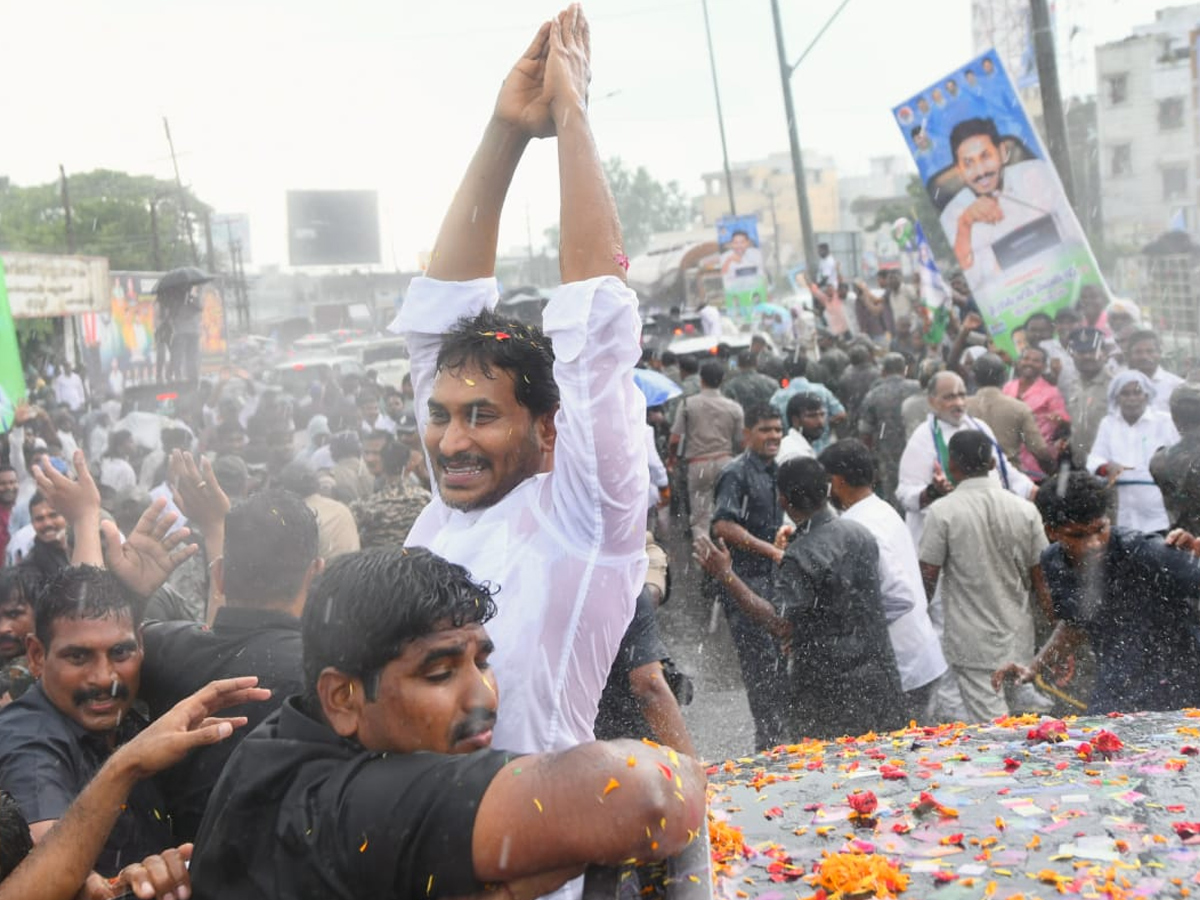 YS Jagan Narsipatnam Tour On Medical Colleges Privatization Photos30