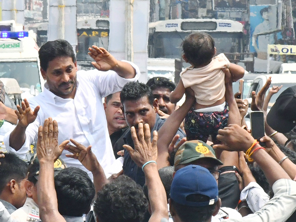 YS Jagan Narsipatnam Tour On Medical Colleges Privatization Photos7