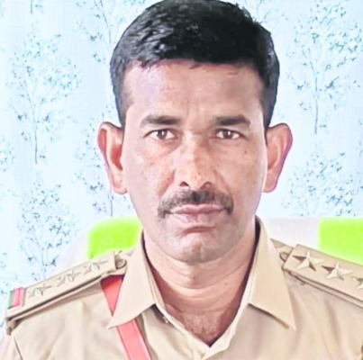 బెల్ట్ తీస్తున్నారు! 4