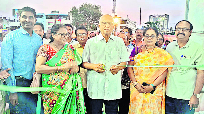 పుస్తక మహోత్సవం ప్రారంభం 1