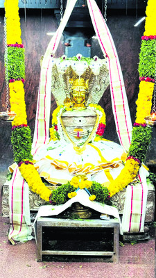 ఉమా సోమేశ్వర స్వామికి లక్ష బిల్వార్చన  
1