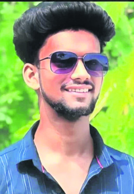 రోడ్డు ప్రమాదంలో వ్యక్తి దుర్మరణం
3