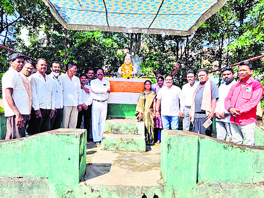 ● రైతు సంక్షేమమే ధ్యేయం
1