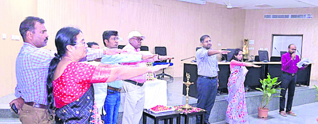 దేశ సమగ్రతను కాపాడాలి 1