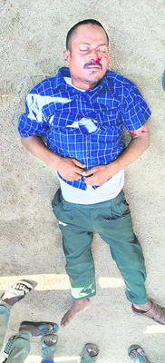 బస్సు కిందకు దూకి వ్యక్తి ఆత్మహత్య1