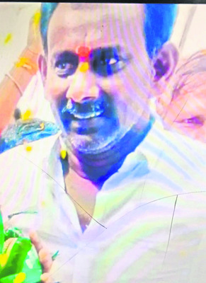 రోడ్డు ప్రమాదంలో వ్యక్తి దుర్మరణం
1