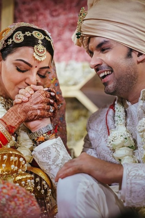 Actress Kajal Aggarwal celebrates five years of marriage with Gautam Kitchlu Photos4