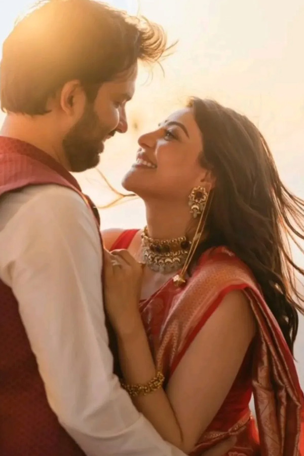 Actress Kajal Aggarwal celebrates five years of marriage with Gautam Kitchlu Photos34