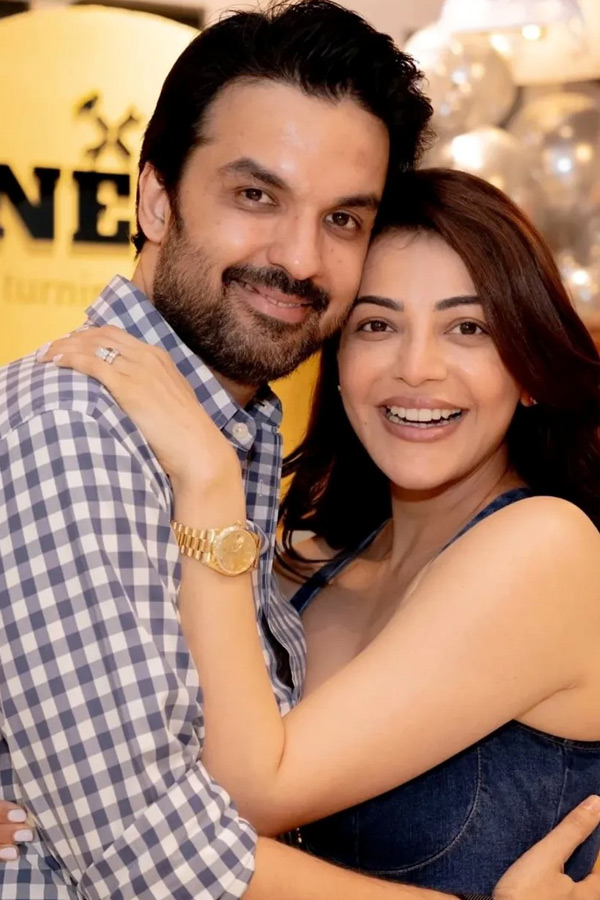 Actress Kajal Aggarwal celebrates five years of marriage with Gautam Kitchlu Photos35