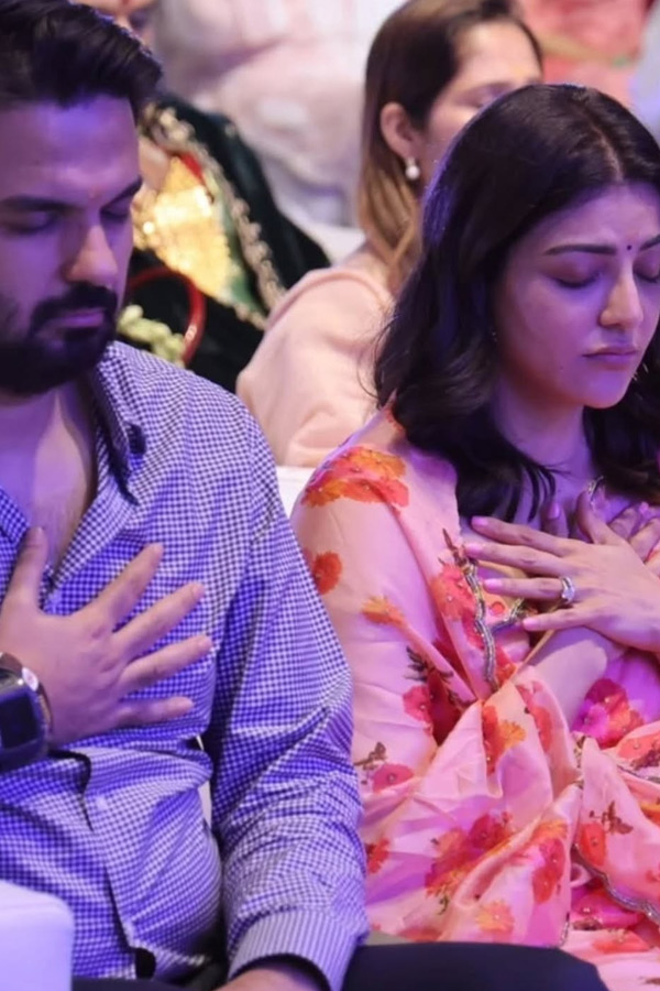 Actress Kajal Aggarwal celebrates five years of marriage with Gautam Kitchlu Photos13