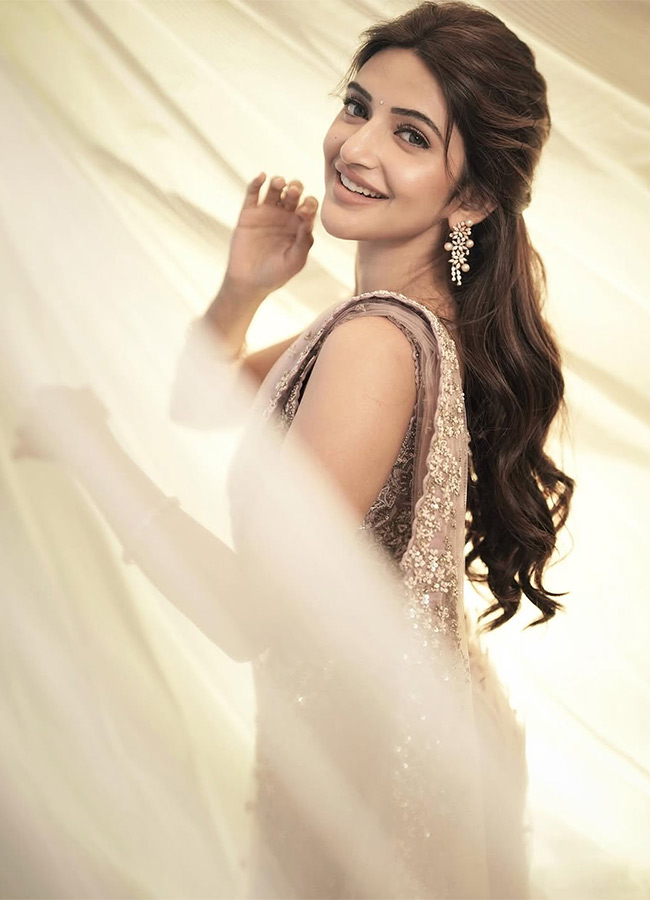 Actress Sreeleela In Mass Jathara Movie Photos7