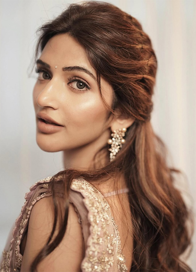 Actress Sreeleela In Mass Jathara Movie Photos9