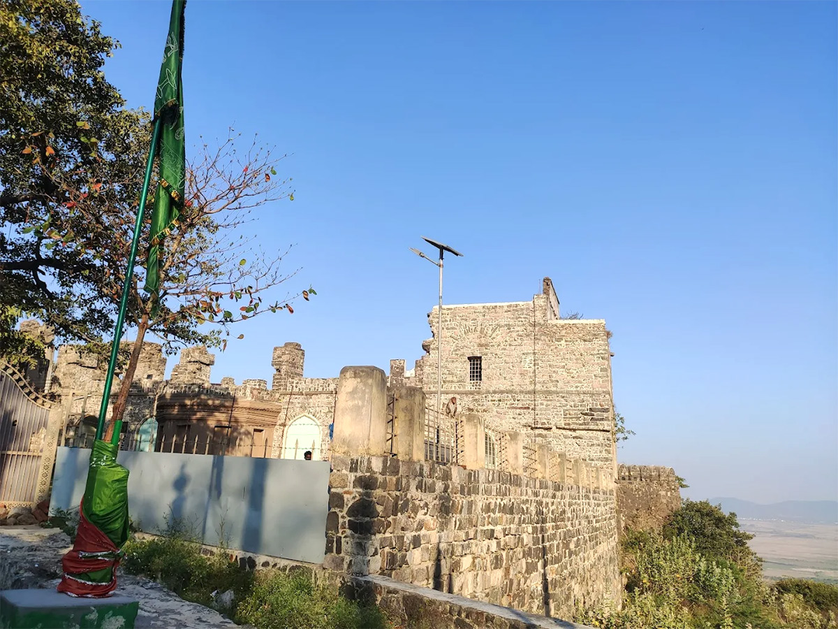 Kondapalli Fort NTR district in Andhra Pradesh Photos18