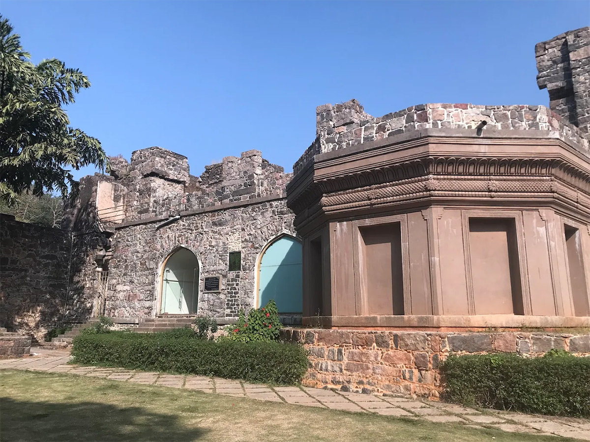 Kondapalli Fort NTR district in Andhra Pradesh Photos5