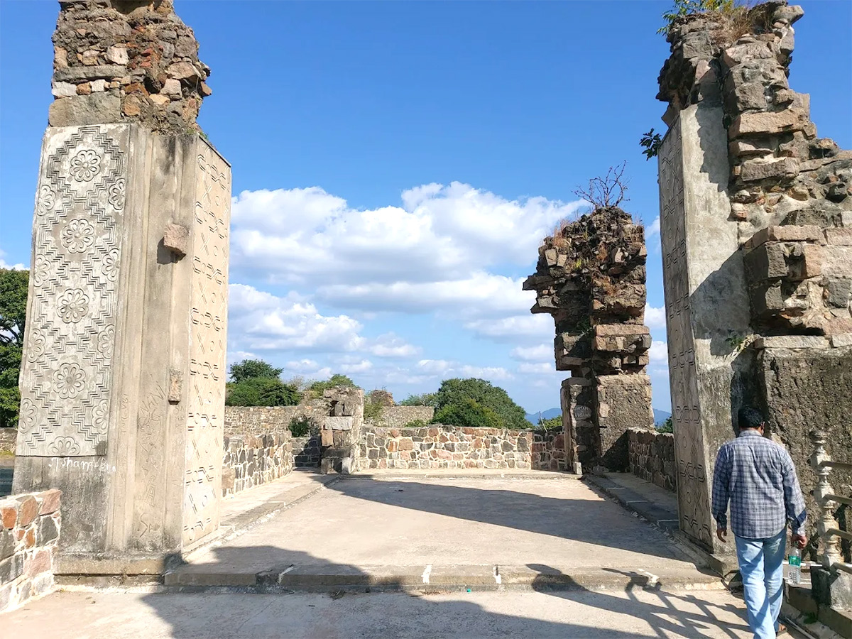 Kondapalli Fort NTR district in Andhra Pradesh Photos6