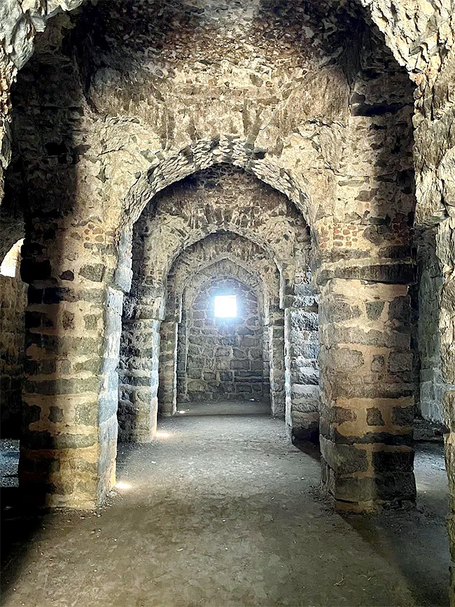 Kondapalli Fort NTR district in Andhra Pradesh Photos7