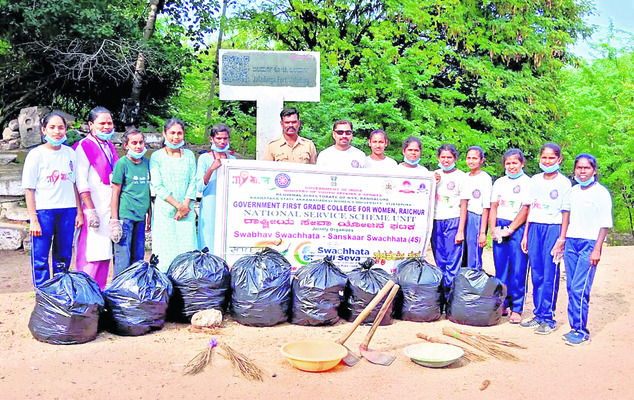 ఉచిత వైద్య సేవలకు రూ.850 కోట్లు 2