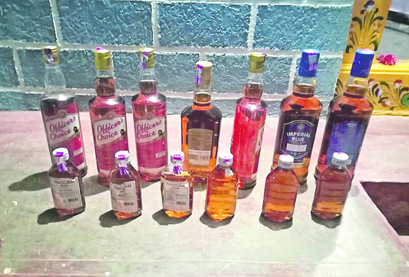 డబుల్‌ బెడ్రూంలో గలీజ్‌ పనులు 2