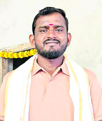 గుండెపోటుతో   లైన్‌మన్‌ మృతి1