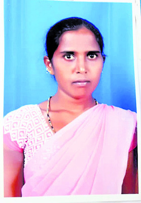 కొత్తూరులో సినిమా డైరెక్టర్‌ సురేందర్‌రెడ్డి 2