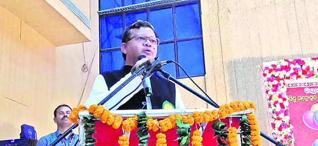 కళా రంగంలో విద్యార్థులు రాణించాలి1