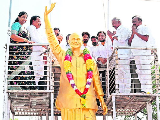 సంపద సృష్టి.. ప్రైవేటీకరించడమేనా?1