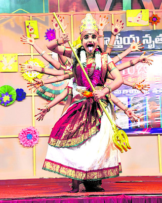 విద్యార్థులను ప్రోత్సహించేందుకే బాలోత్సవ్‌ 3