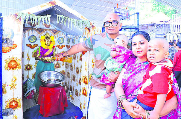 రాజన్న సన్నిధిలో రద్దీ2