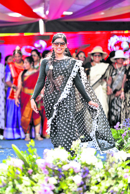 ‘రెట్రో’ రచ్చ.. పిక్నిక్‌ కేక1