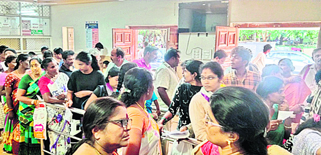 రాష్ట్రంలో గత వైఎస్సార్‌సీపీ ప్రభుత్వ హయాంలో నాటి ముఖ్య1