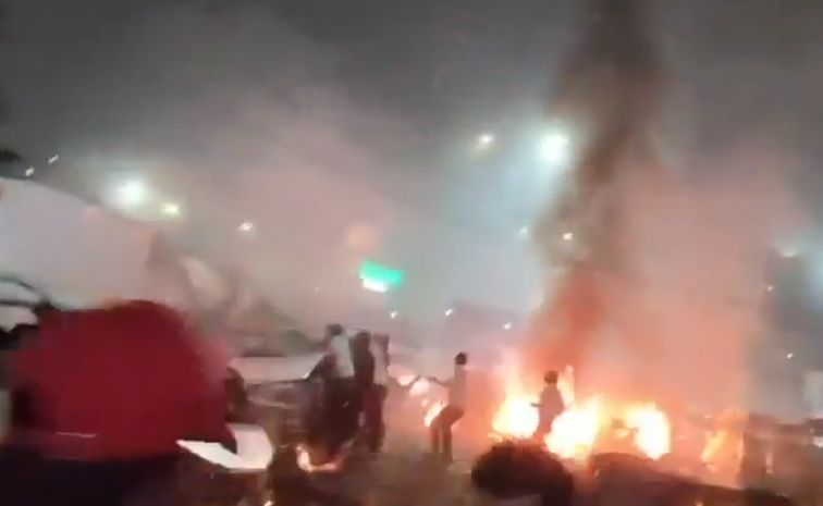 Delhi Car Blast LIVE: Delhi Blast Explosion in Car Near Red Fort Metro Station Photos7