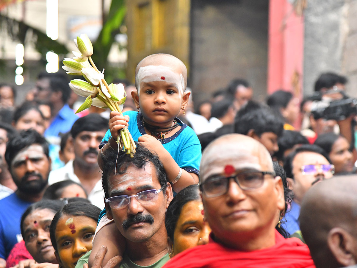 Heavy Rush of Devotees at Karthika Somavaram 20253